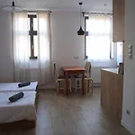 77 Reinholda Finstera Appartement *