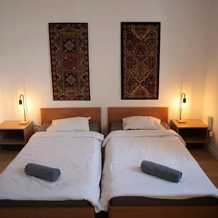 77 Reinholda Finstera Apartament *